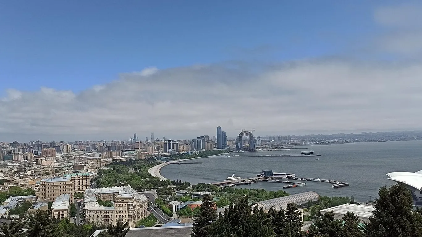 Каспийское море переживает "тройной планетарный кризис": могут ли его спасти новые трансграничные правила?